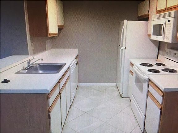 3rd image of 10265 Gandy Blvd N APT 1608