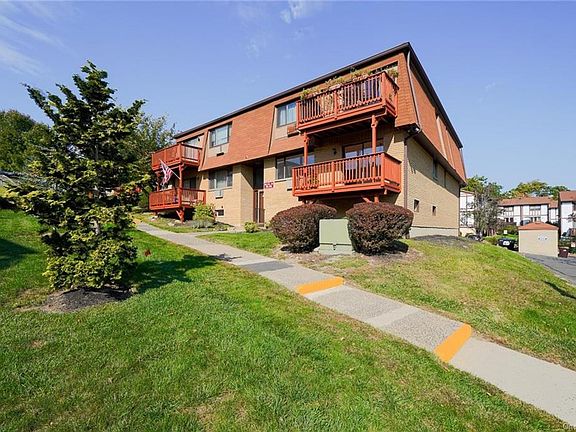 2nd image of 302 Richard Ct
