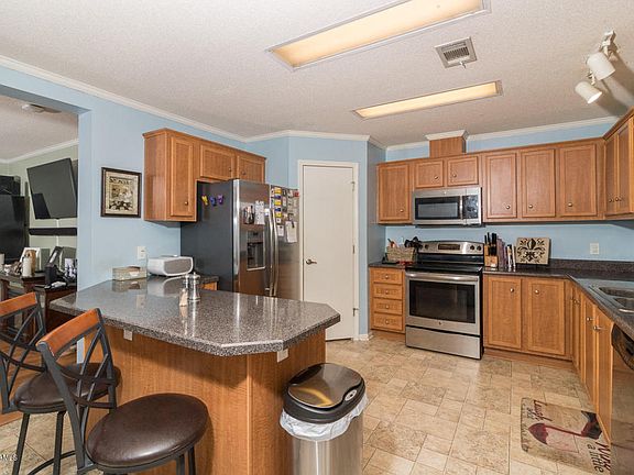 2nd image of 2808 Orangewood Dr