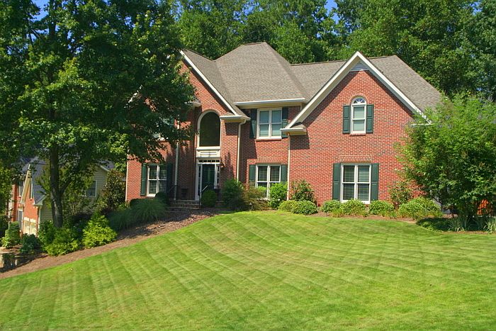 1st image of 3032 Oaktree Lndg NE