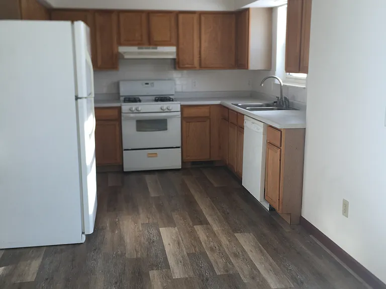 248 Magnolia Dr — Photo 3