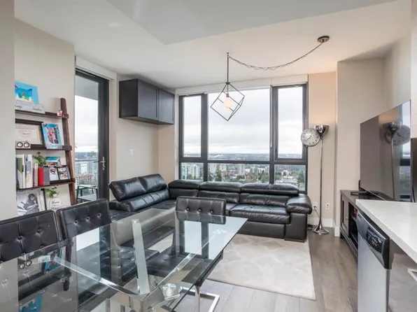 258 6th St #1404, New Westminster, BC V3L 0G6