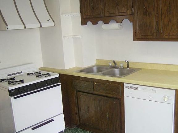 Kitchen - 2nd flr