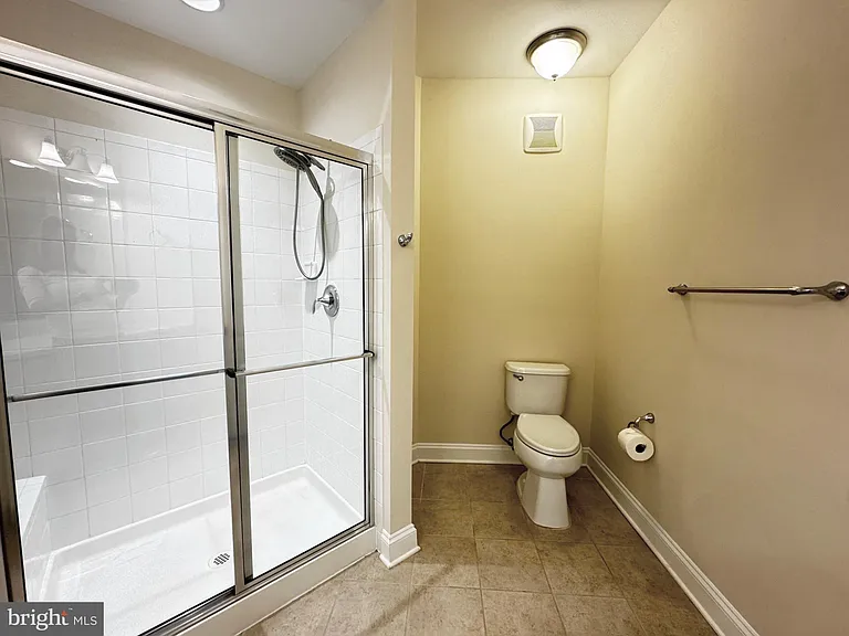 9204 Charleston Dr #303 — Photo 31
