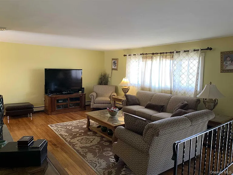 92 Hillside Rd — Photo 8