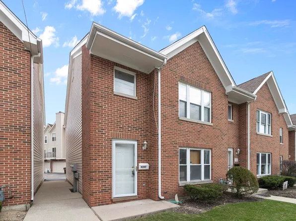 9207 E Prairie Rd, Evanston, IL 60203