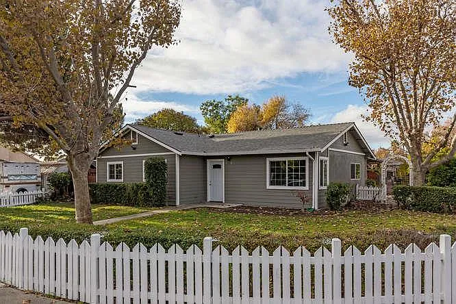 14411 Chrisland Ave photo 1