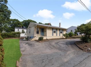 20 Malcolm St, Cranston, RI 02910