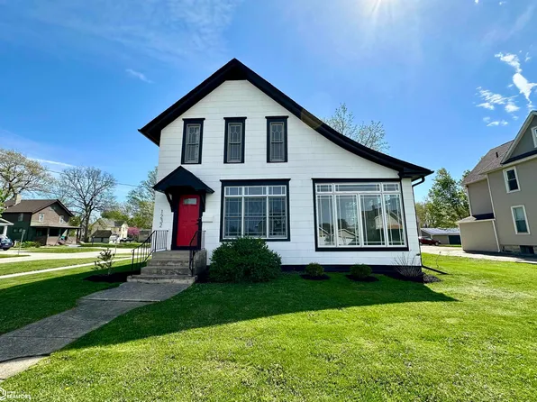 1232 Main St, Grinnell, IA 50112