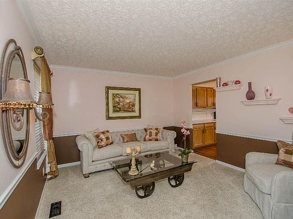 5th image of 970 Millers Run Ct