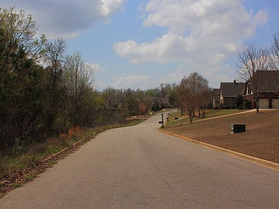 4th image of 8456 Ledge Cir