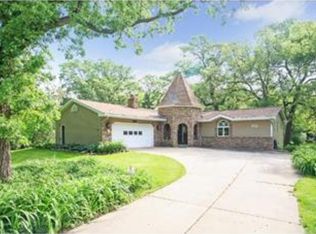 4540 Blackhawk Rd, Eagan, MN 55122