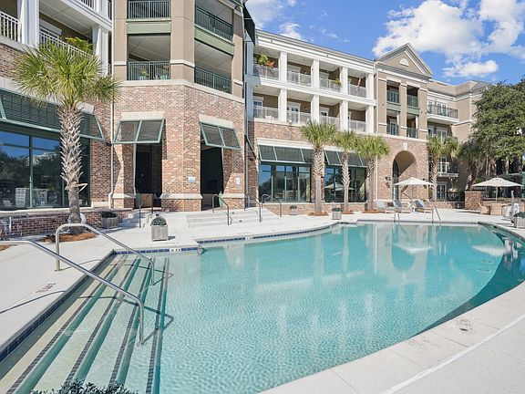 3rd image of 211 River Landing Dr Unit 342