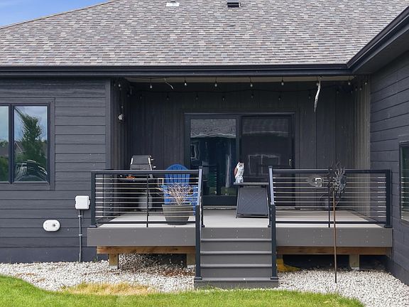 4th image of 604 Doris Dr