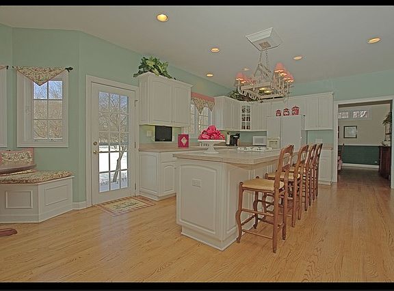 4th image of 8700 Royal Swan Ln