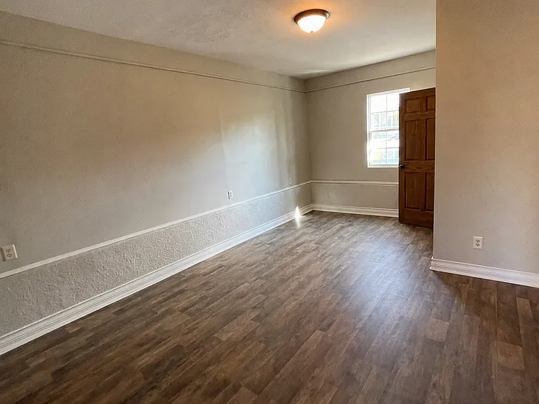 310 Birch St — Photo 6