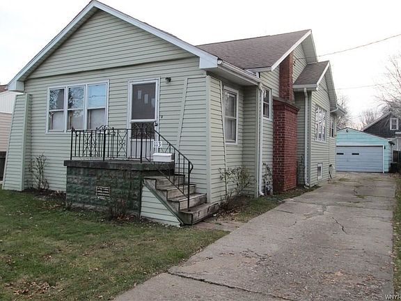 3rd image of 113 Dirkson Ave