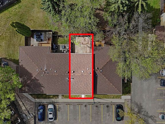 2nd image of 210 Woodbridge Way