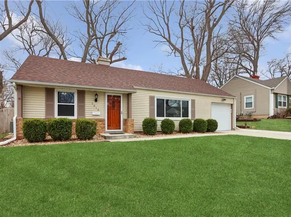 7516 High Dr, Prairie Village, KS 66208