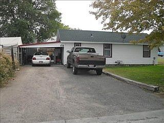 2nd image of 728 11th Ave N