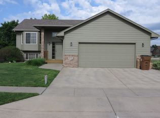 1701 S Discovery Ave, Sioux Falls, SD 57106