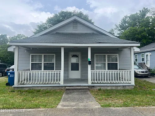 1303 King St Photo 1
