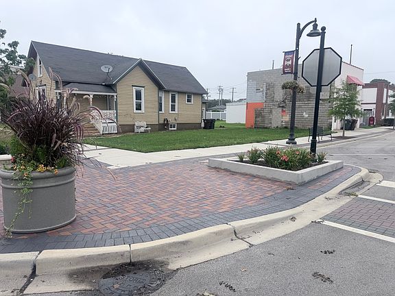 2nd image of 201 N 2nd St