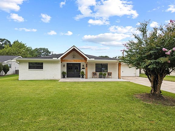 2nd image of 1305 Droddy Dr