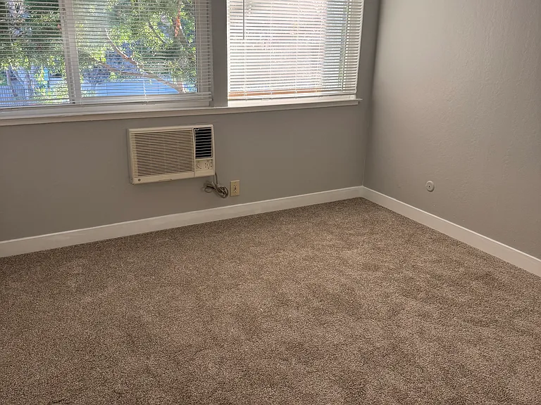 Foothill Manor — Photo 42