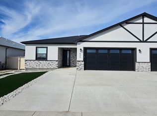 635 Loyaty Dr, Montrose, CO 81401