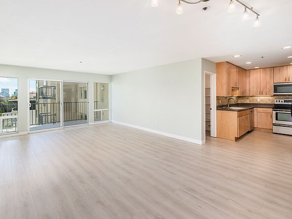 5th image of 2568 Albatross St Unit 5F