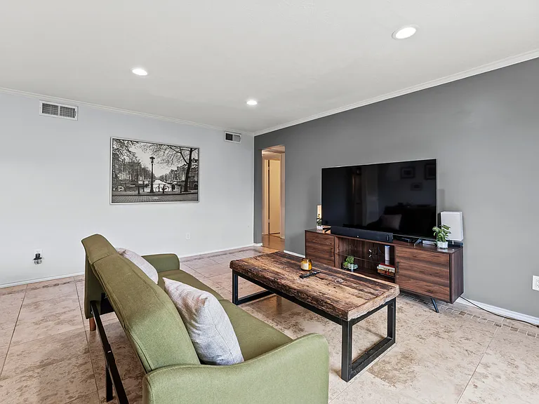 7929 Meadow Park Dr #201 — Photo 5
