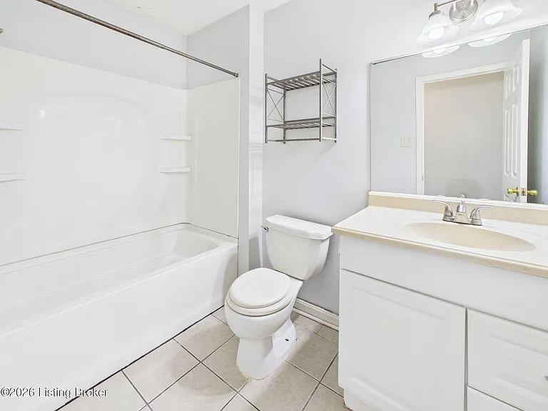 3831 Horne Ave #B — Photo 8