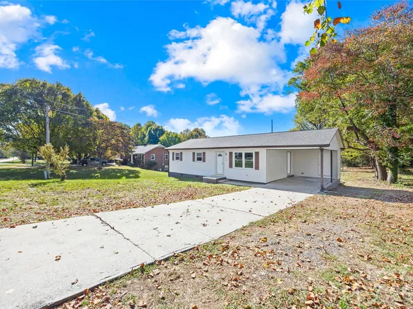 158 Bell Farm Rd, Statesville, NC 28625