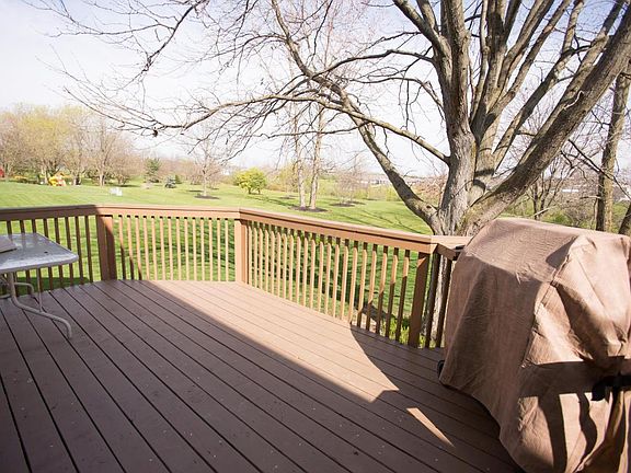 3rd image of 3177 Farmbrook Dr