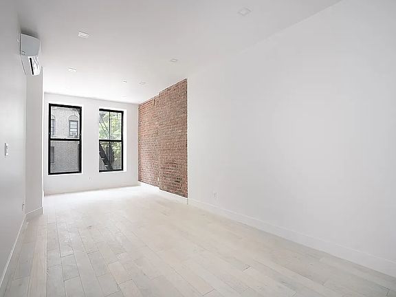 3rd image of 611 W 142nd St #1D