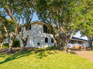 14 Bahama Dr, Rockport, TX 78382