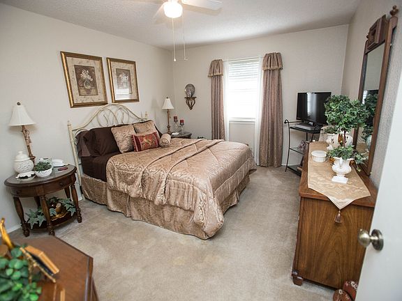 3rd image of 2476 Santa Cruz Ln