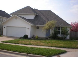 2970 W Westchester Ct, Springfield, MO 65810