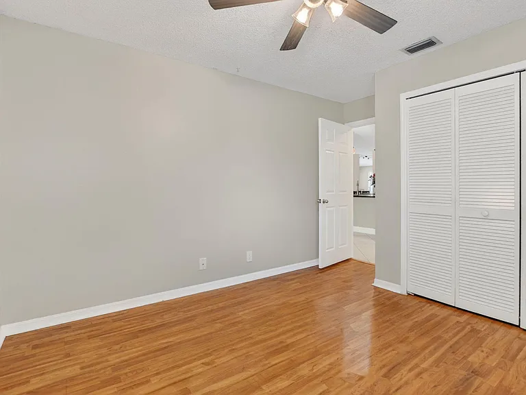 10065 Camelback Ln — Photo 31