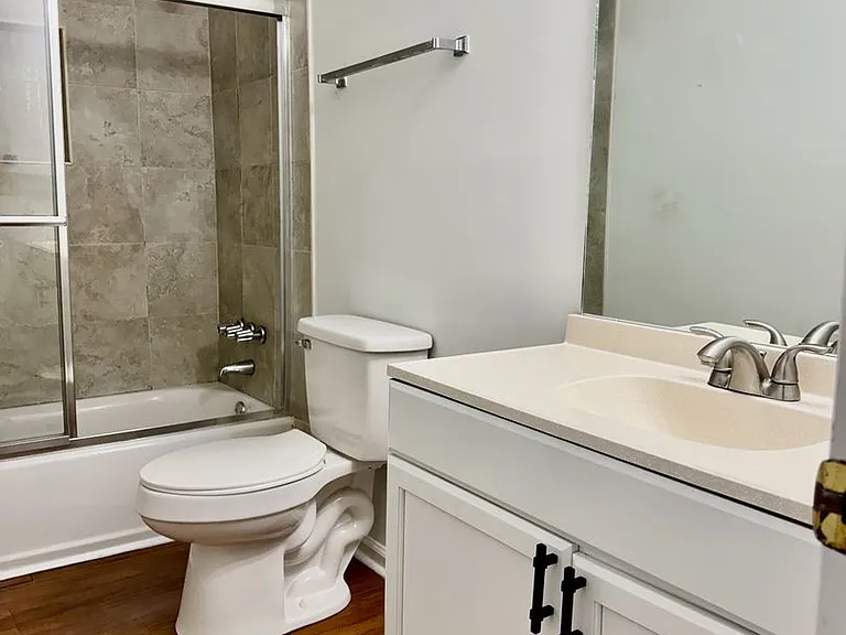 4044 Woodbridge Ct — Photo 9