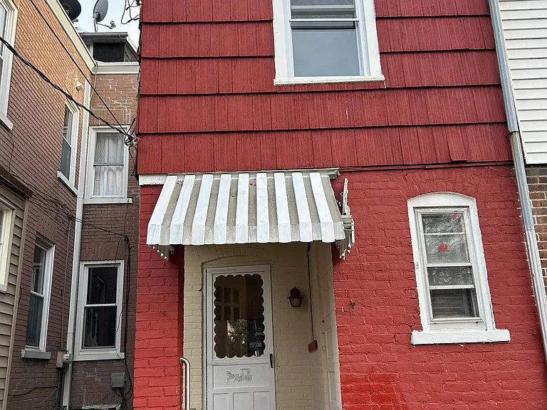 417.5 E Court St — Photo 20