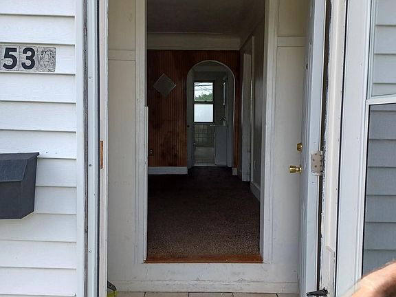 2nd image of 16530 Roberts St
