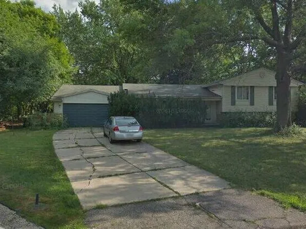 4089 Aberdeen Ct, West Bloomfield, MI 48323