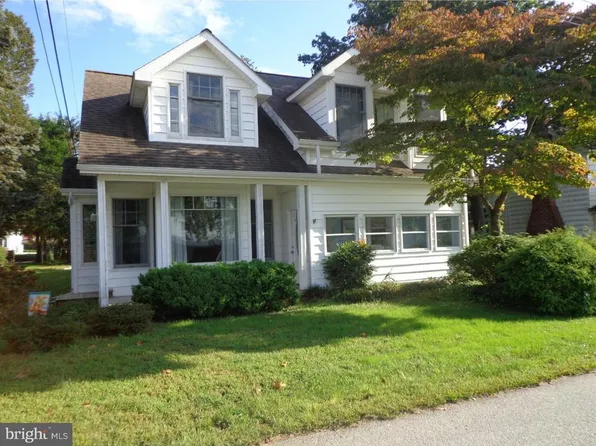 52 Front St, Chesapeake City, MD 21915
