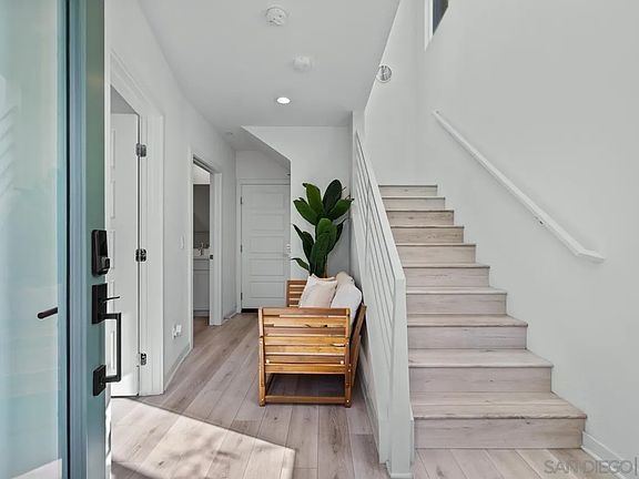 5th image of 10542 Coupland Way