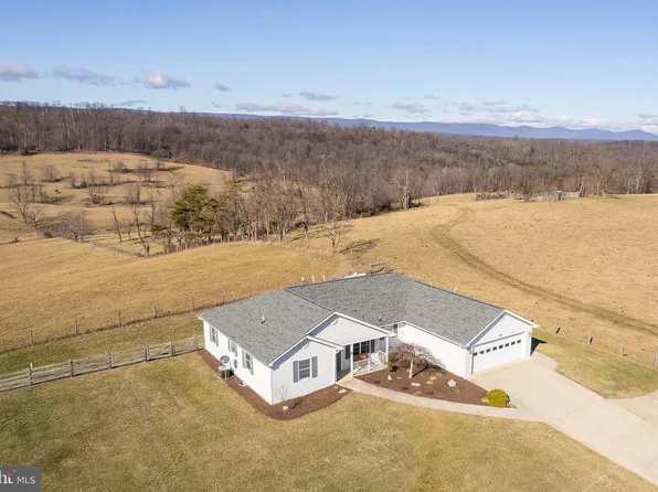825 Graveltown Rd, Quicksburg, VA 22847