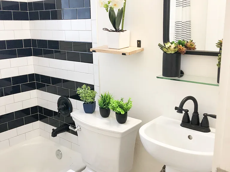 420 E Dewey Pl #208 — Photo 7