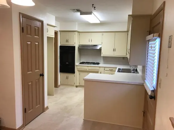 2308 Marshall Dr, Edmond, OK 73013