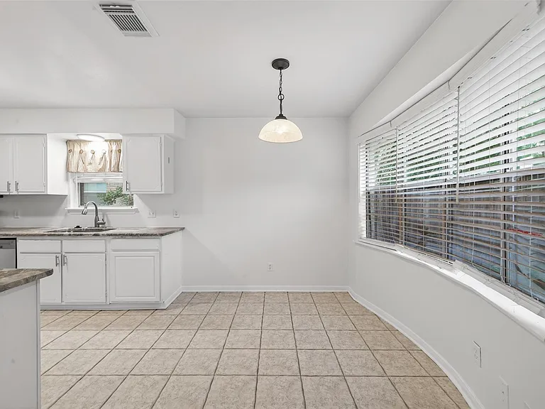 12818 Westella Dr — Photo 14